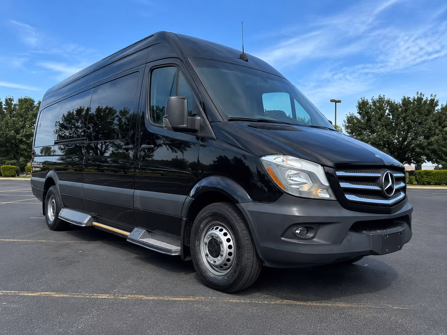 find the perfect transportation for your next airport transfer 1