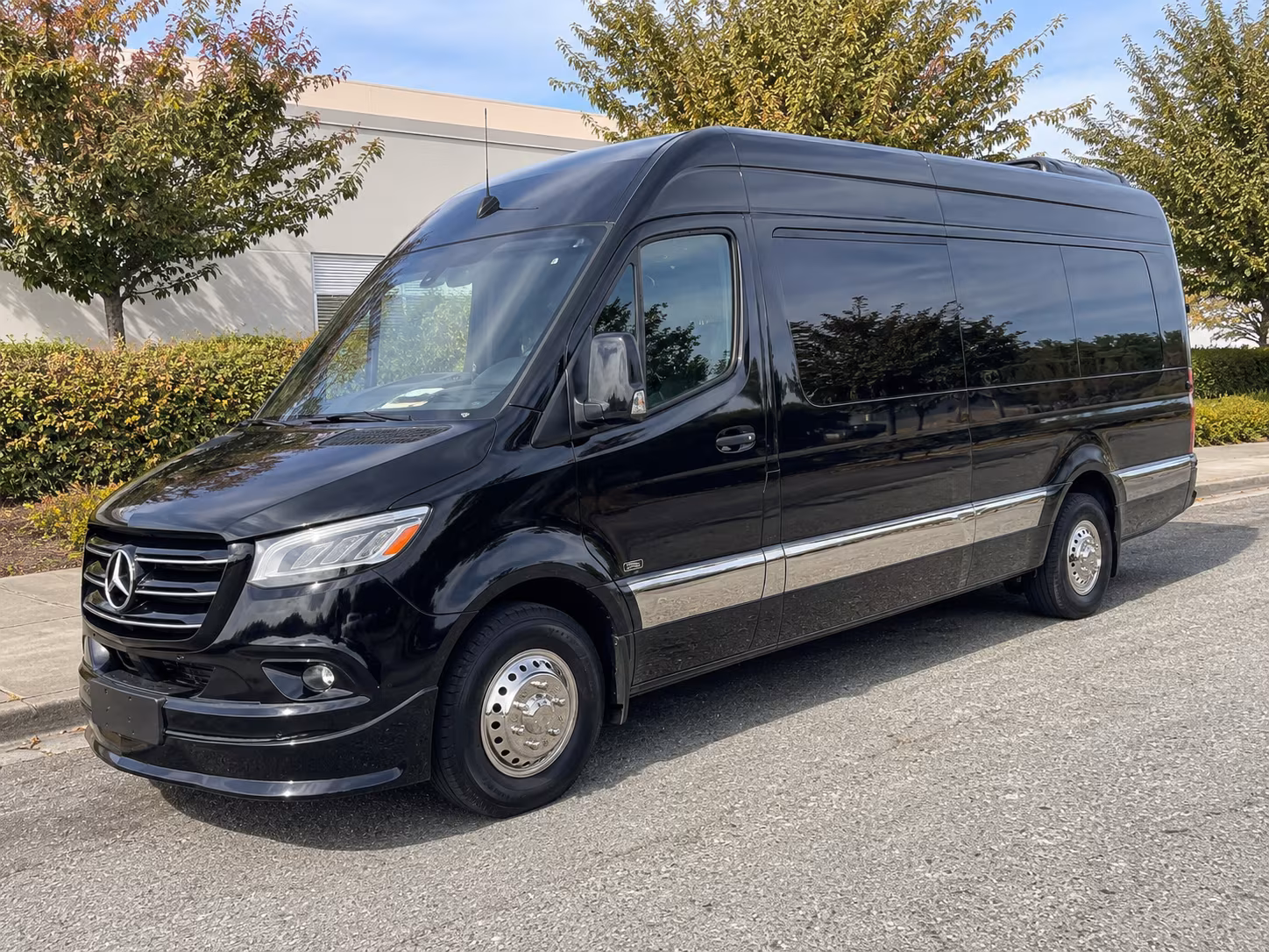 find the perfect transportation for your next airport transfer 2